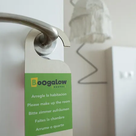 אכסניה Boogalow *