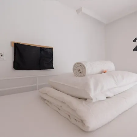 Boogalow Hostel