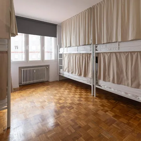 Boogalow Hostel Gijon